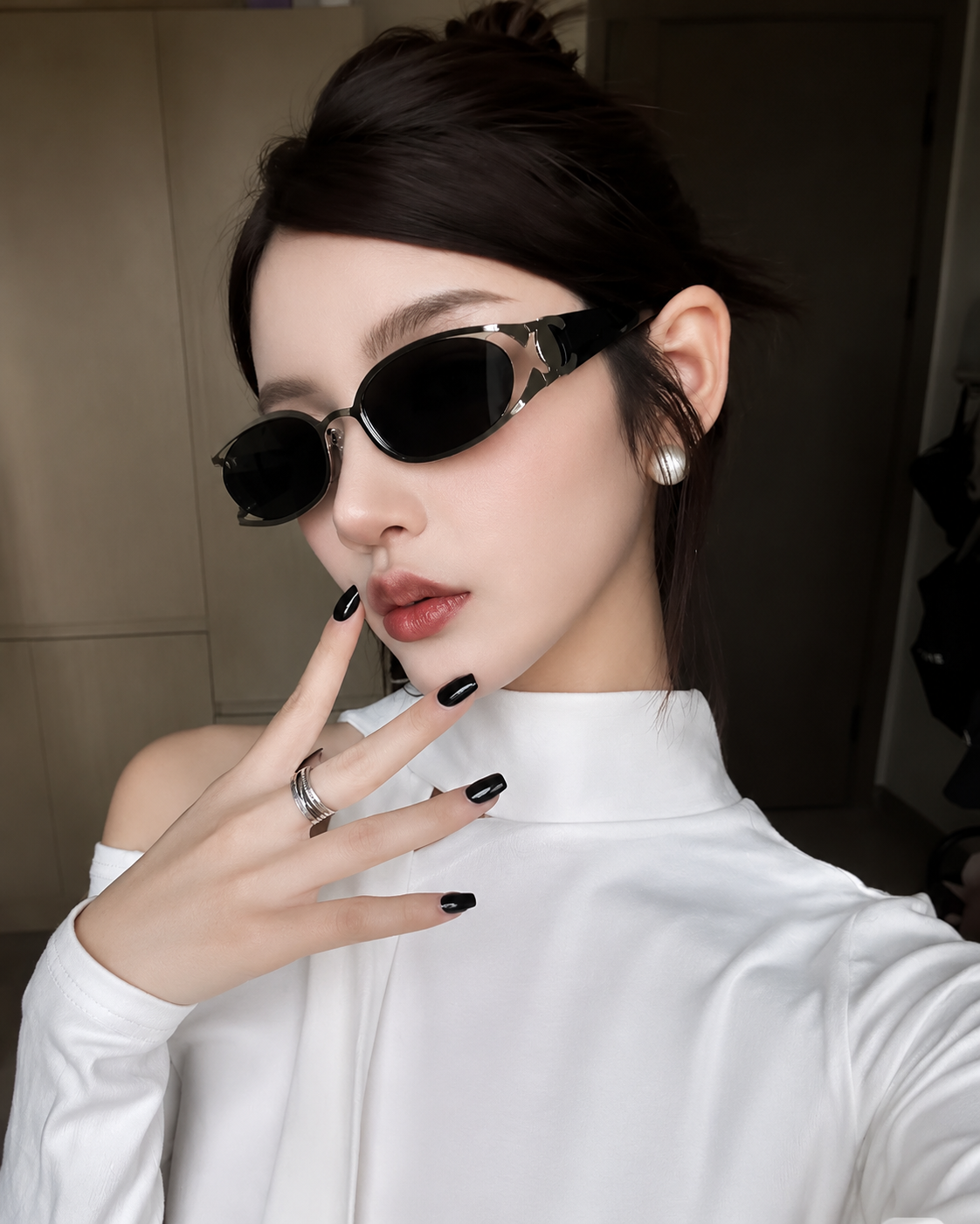 Aurelia Oval Luxe Sunglasses