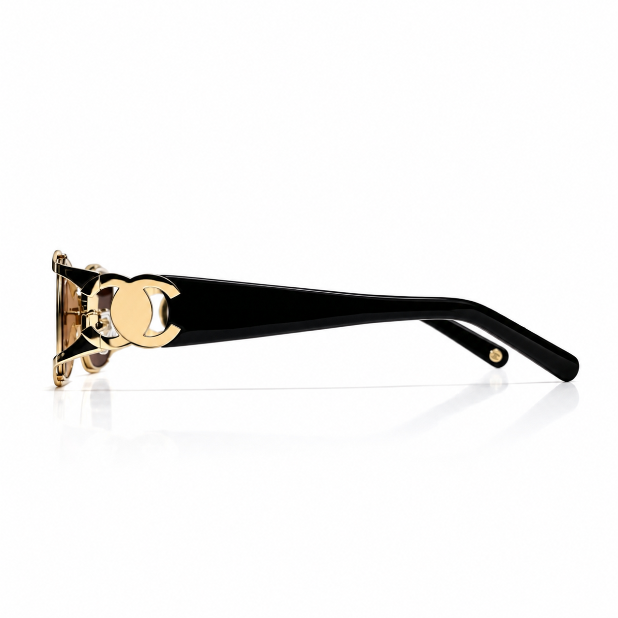 Aurelia Oval Luxe Sunglasses