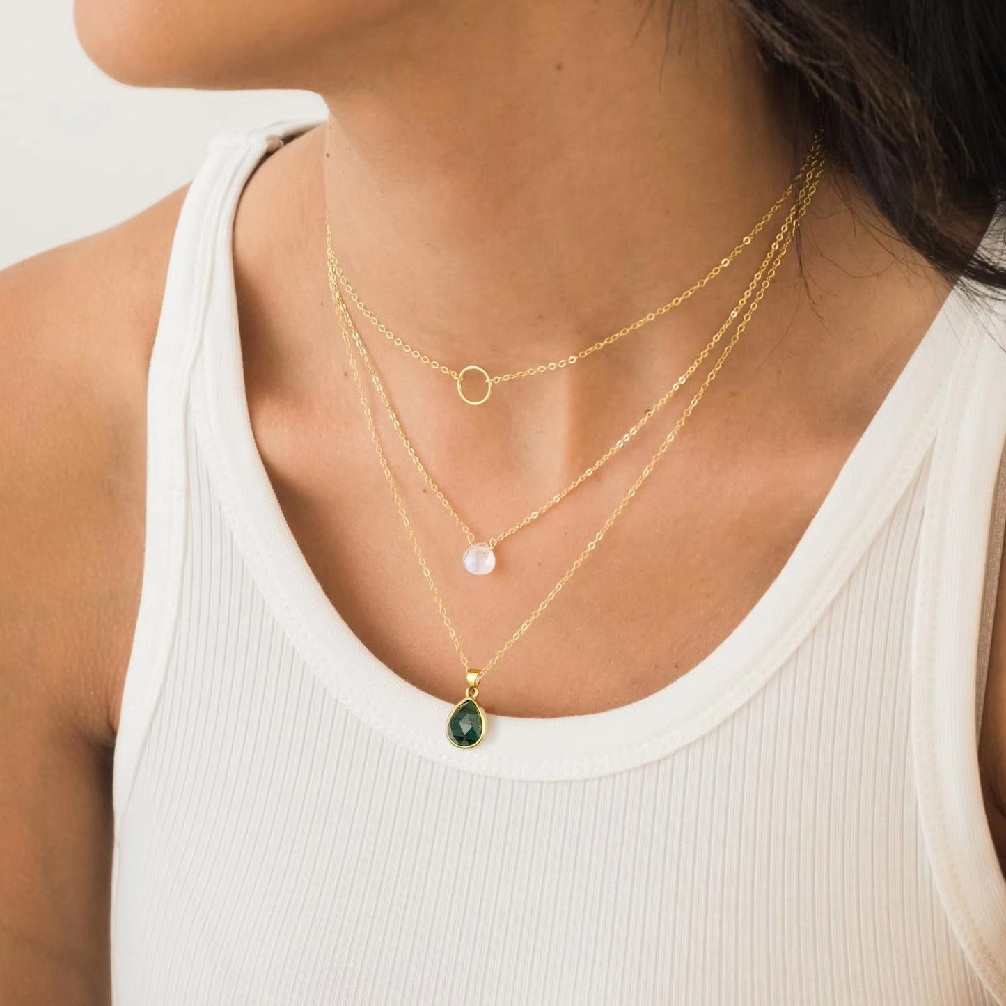 GREEN NATURAL STONE PENDANT NECKLACE
