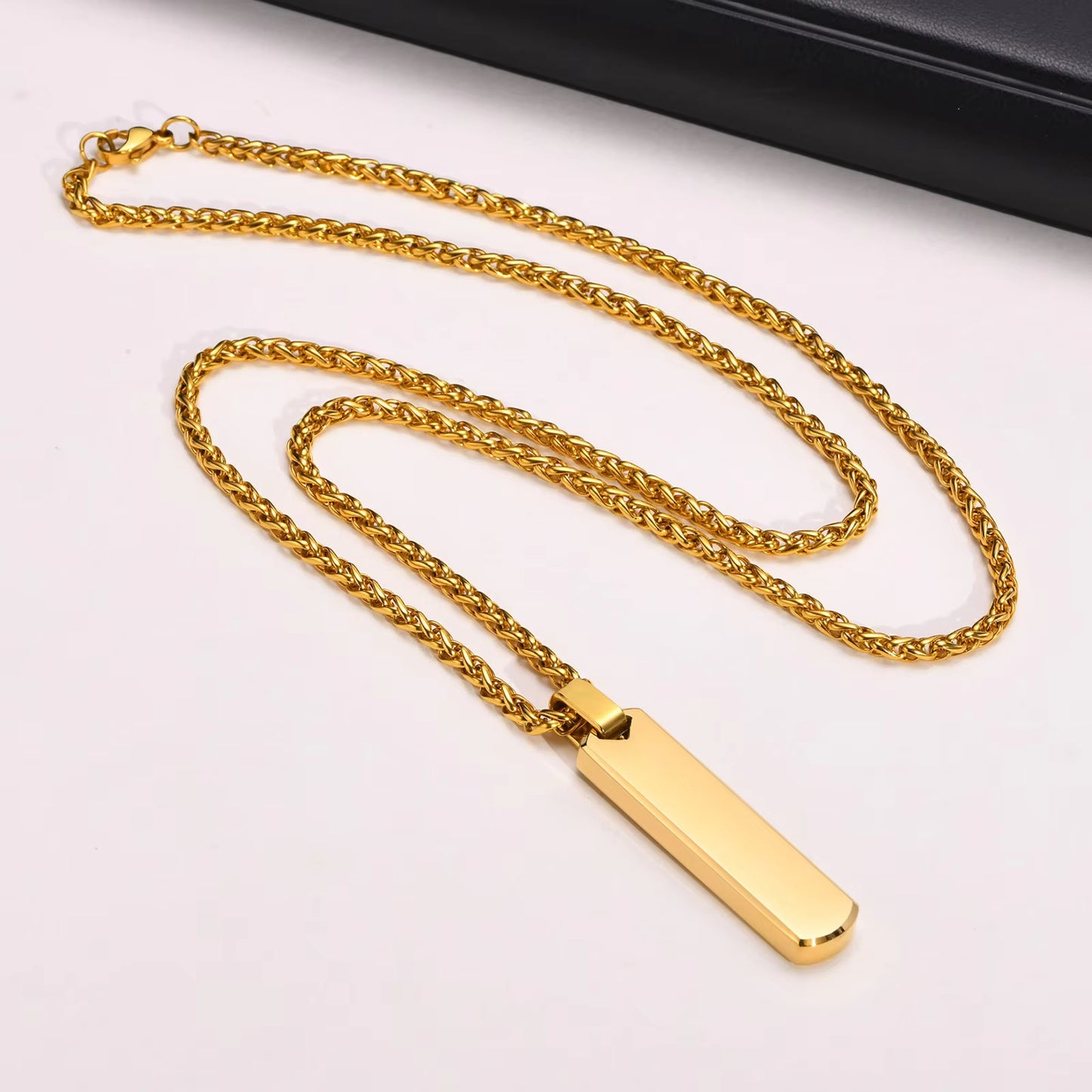 Fashion Custom Stainless Steel Silver &amp; Black Pendant Necklace – Sleek and Modern Design
