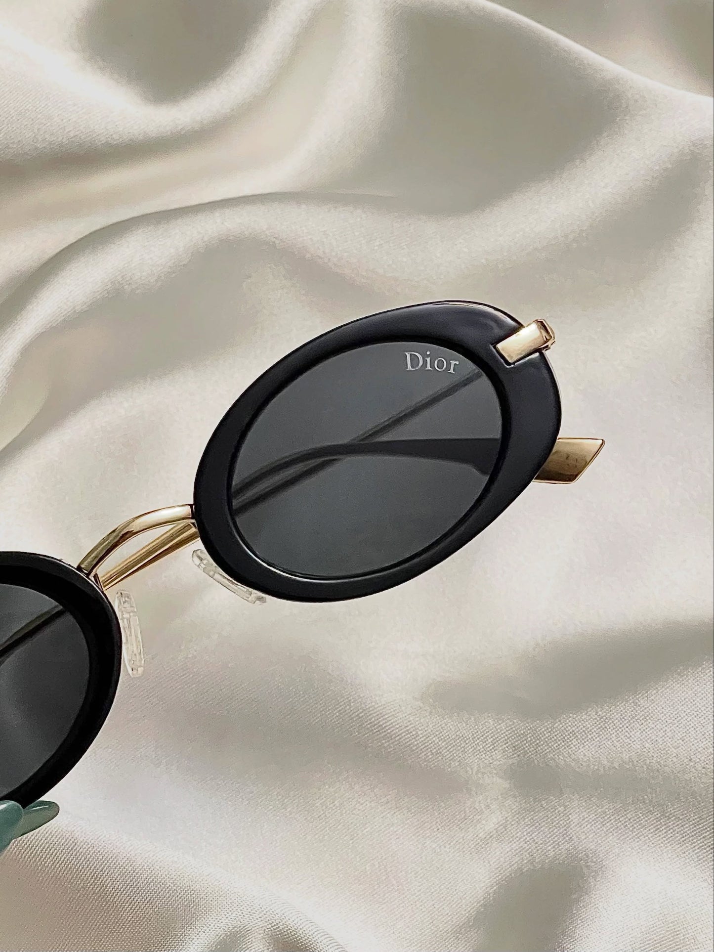 ÉCLISSE Retro Oval Sunglasses