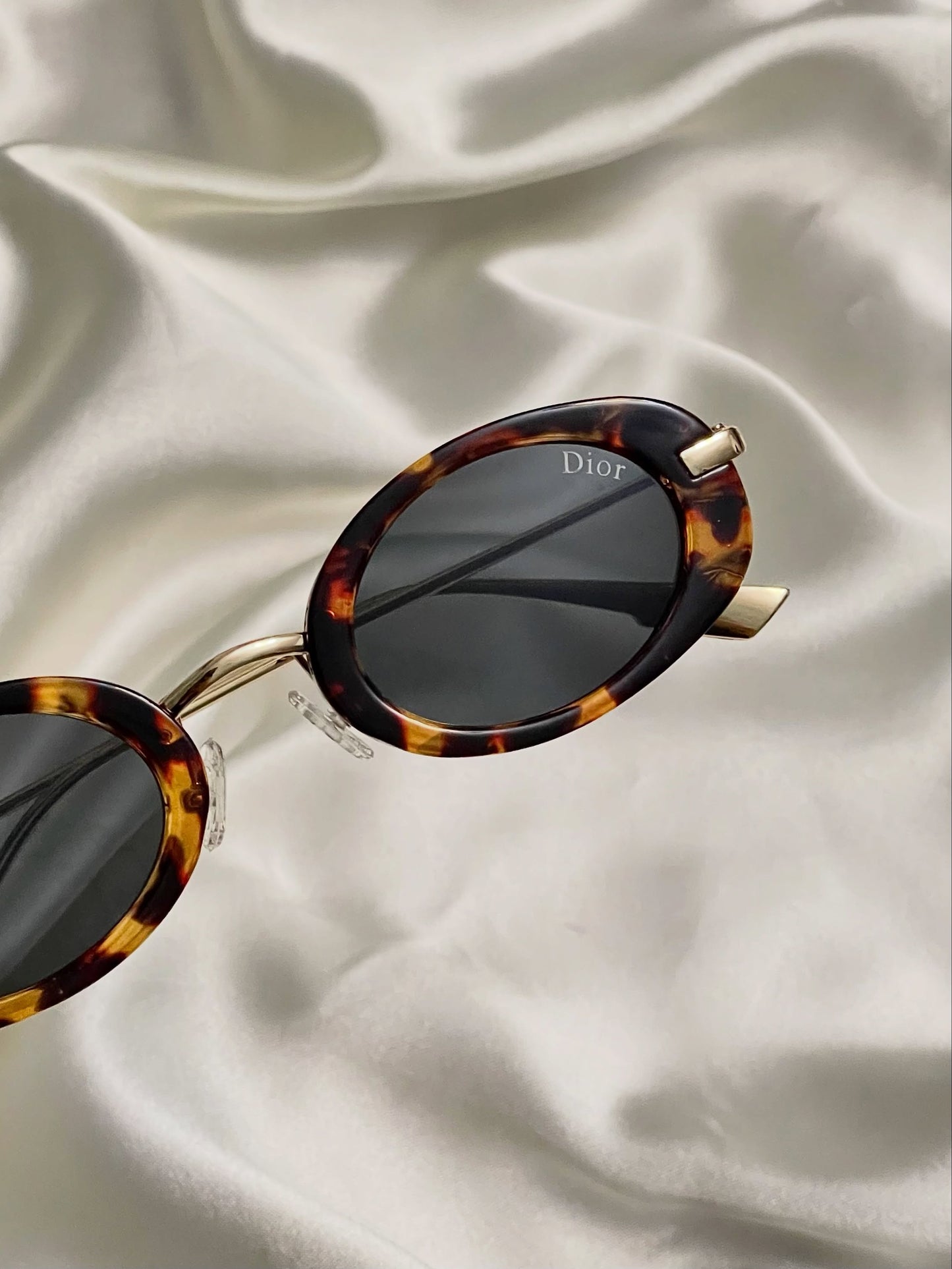 ÉCLISSE Retro Oval Sunglasses