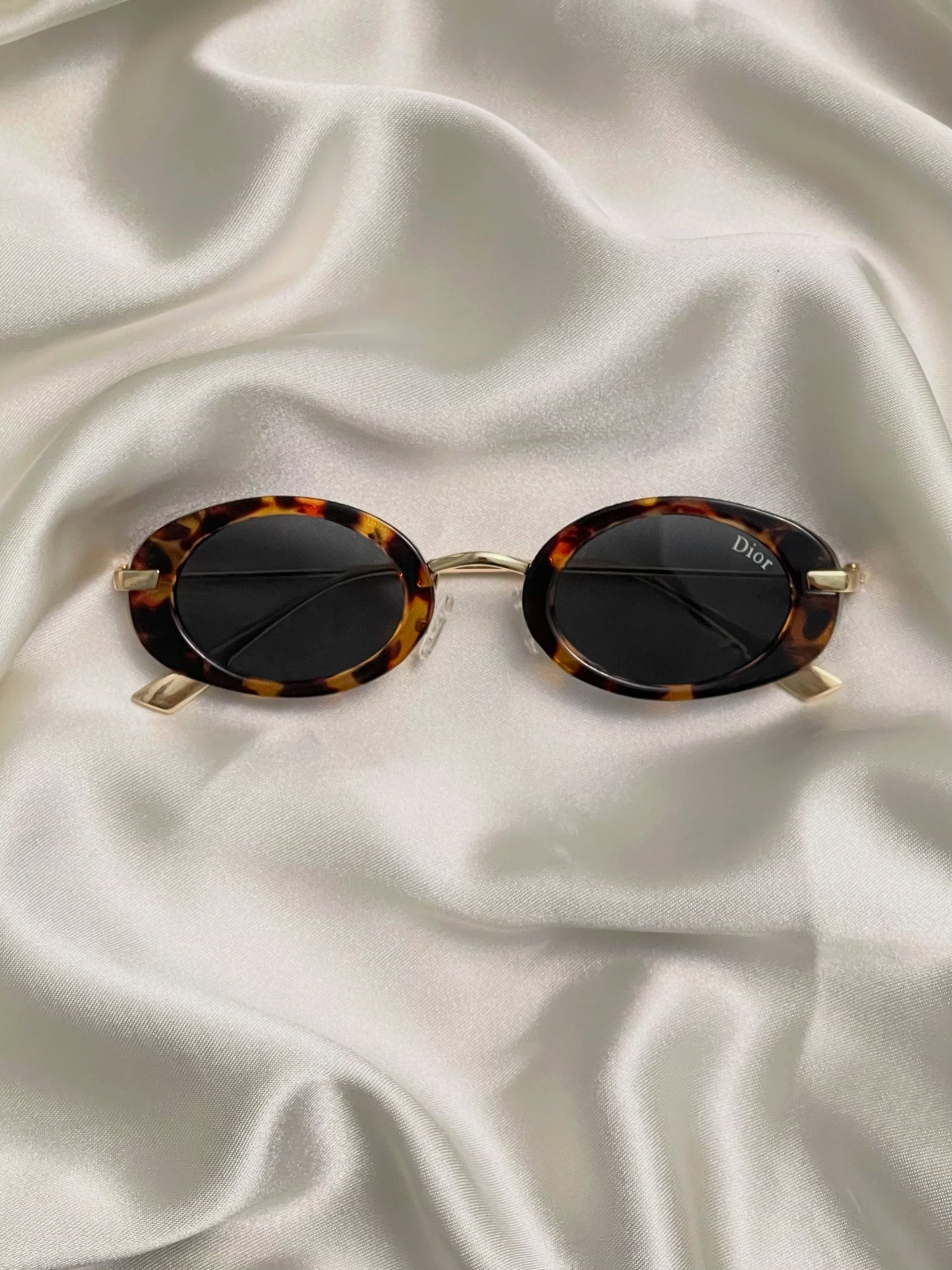 ÉCLISSE Retro Oval Sunglasses