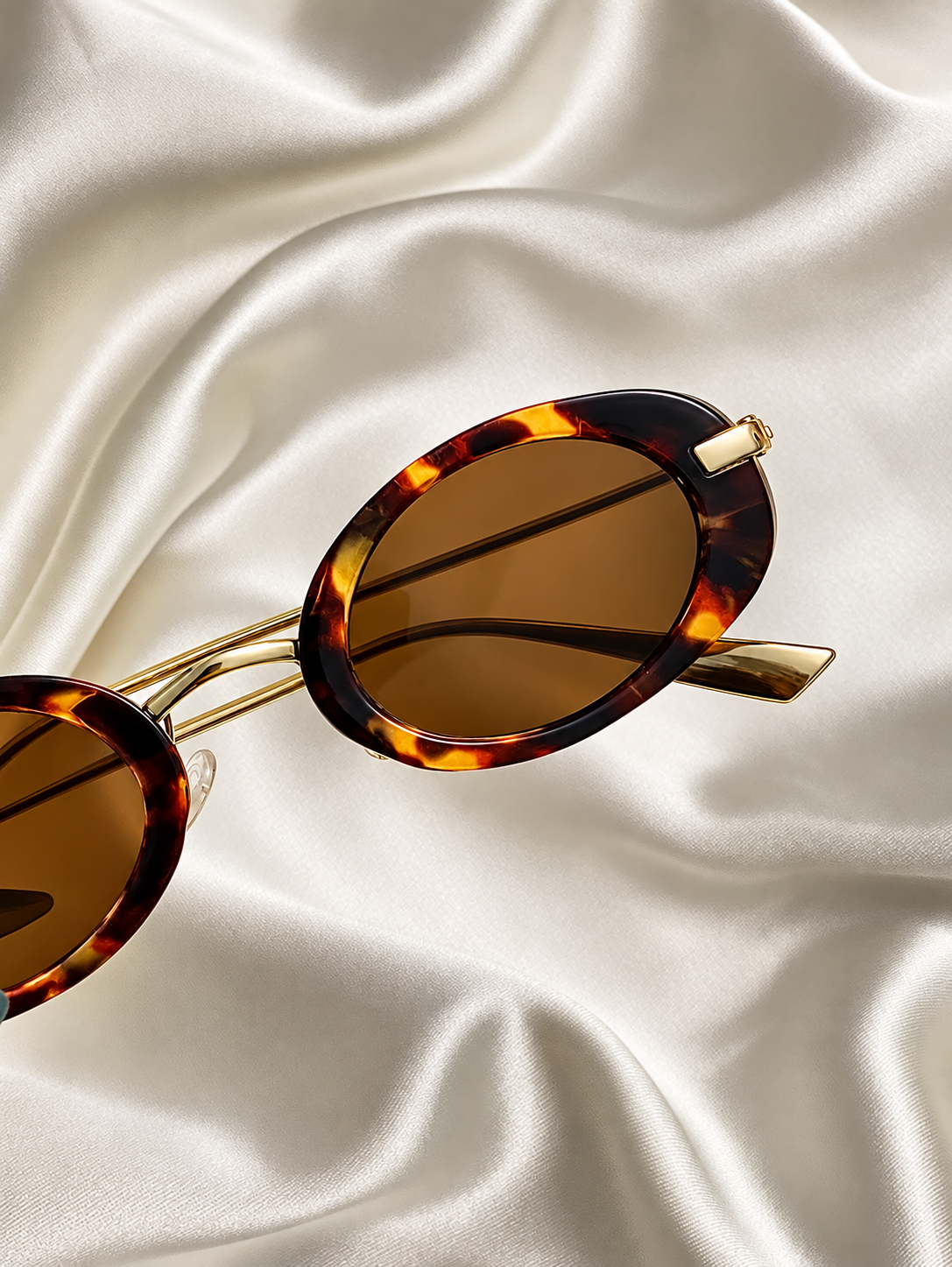 ÉCLISSE Retro Oval Sunglasses