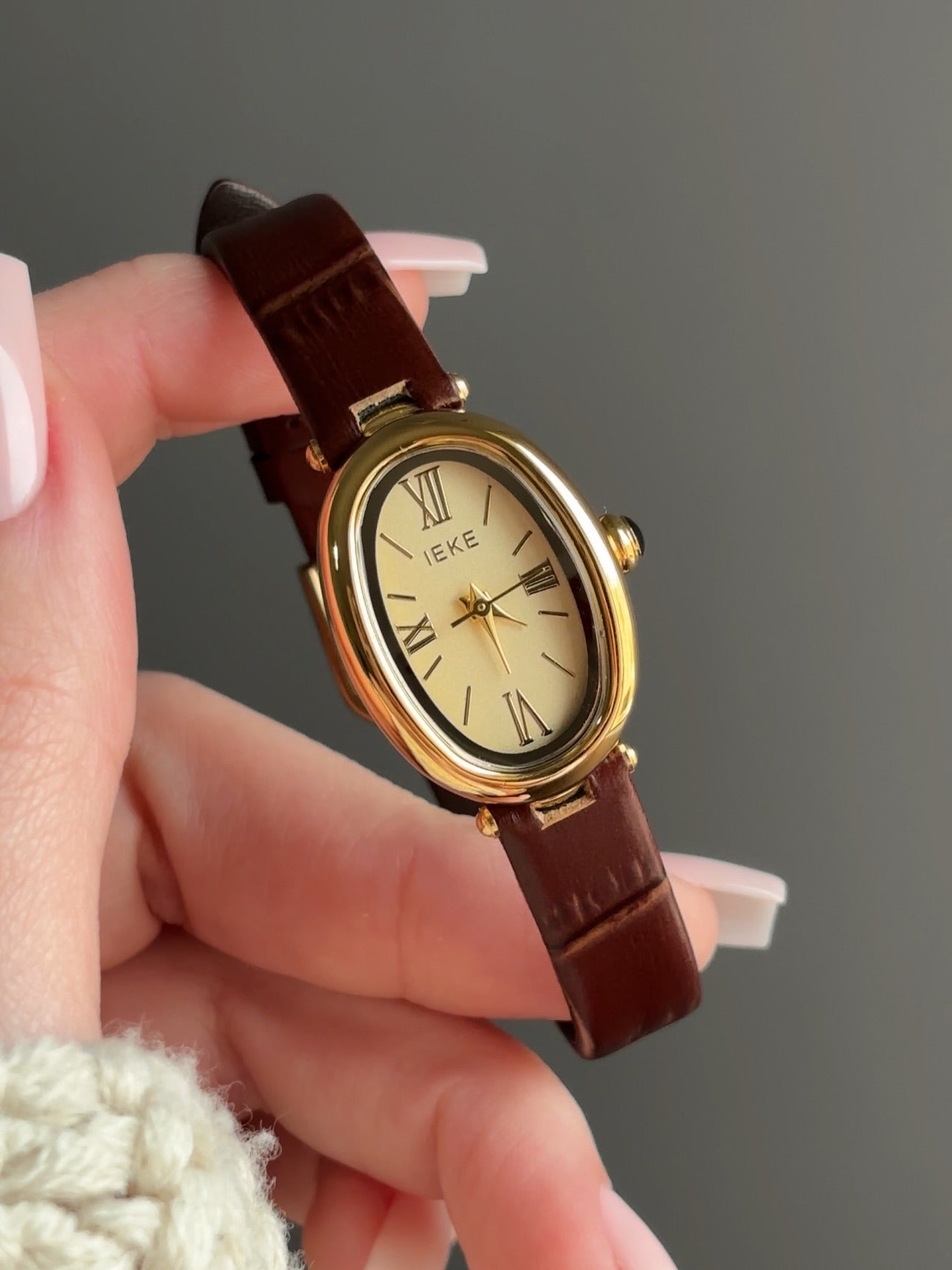 IEKE Vintage Oval Roman Numeral Women’s Watch