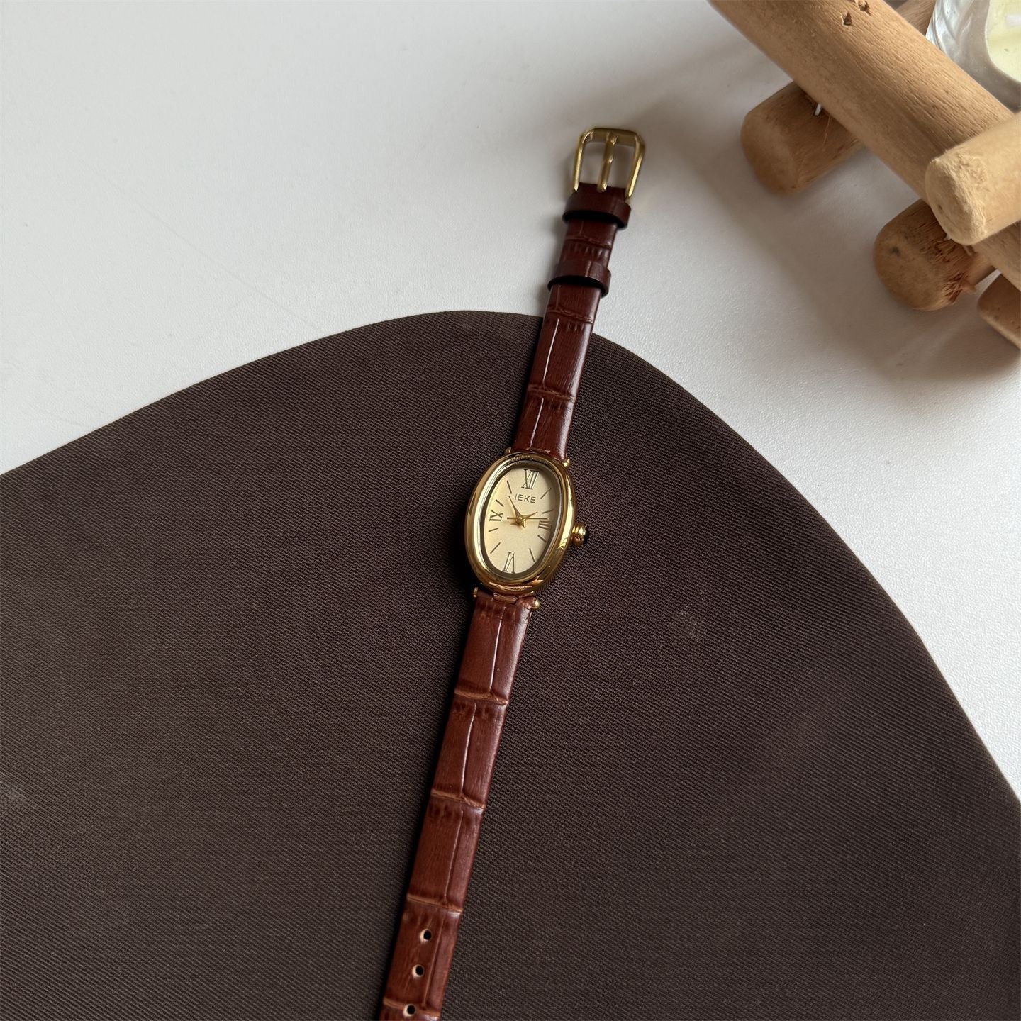 IEKE Vintage Oval Roman Numeral Women’s Watch