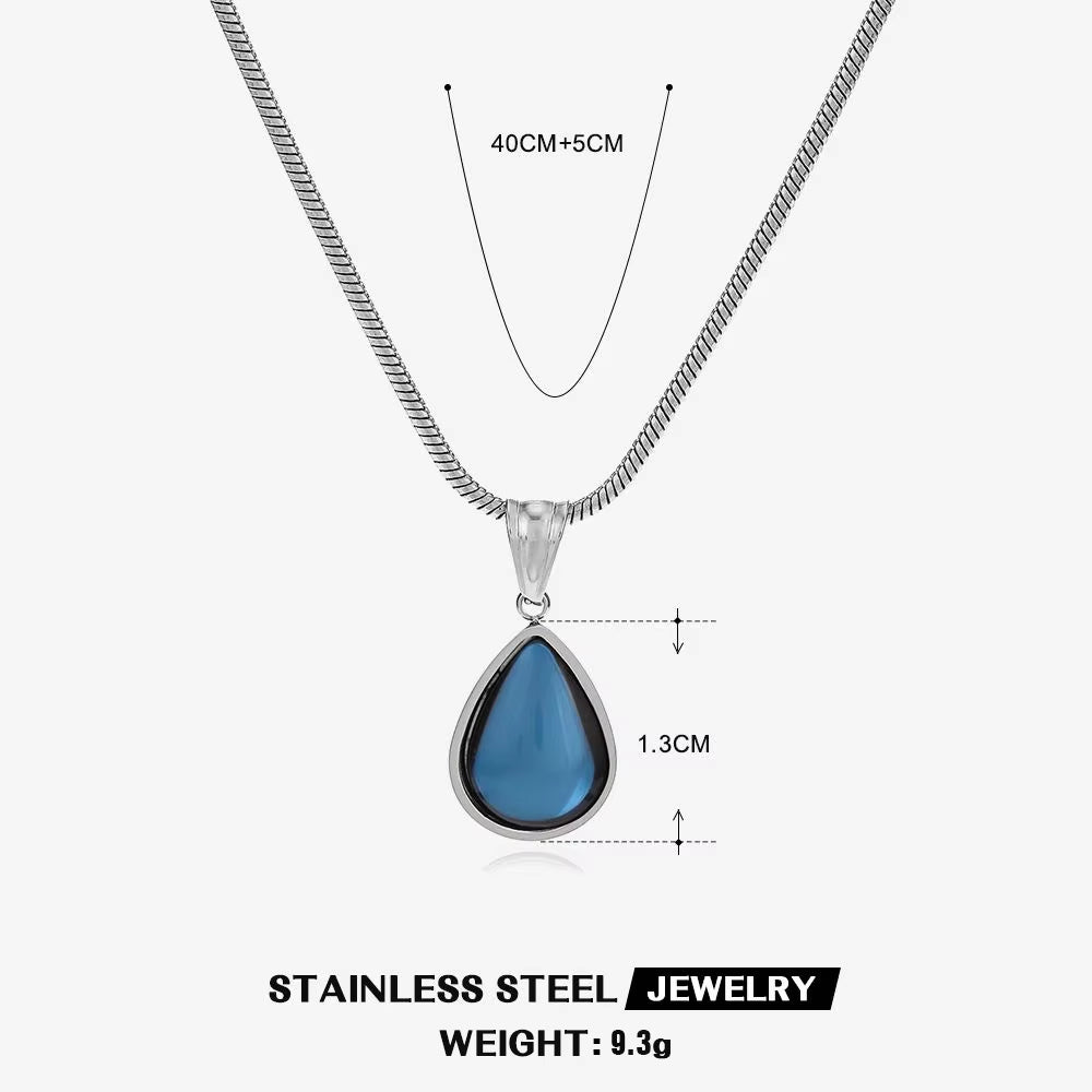 French Retro Water Drop Pendant Necklace