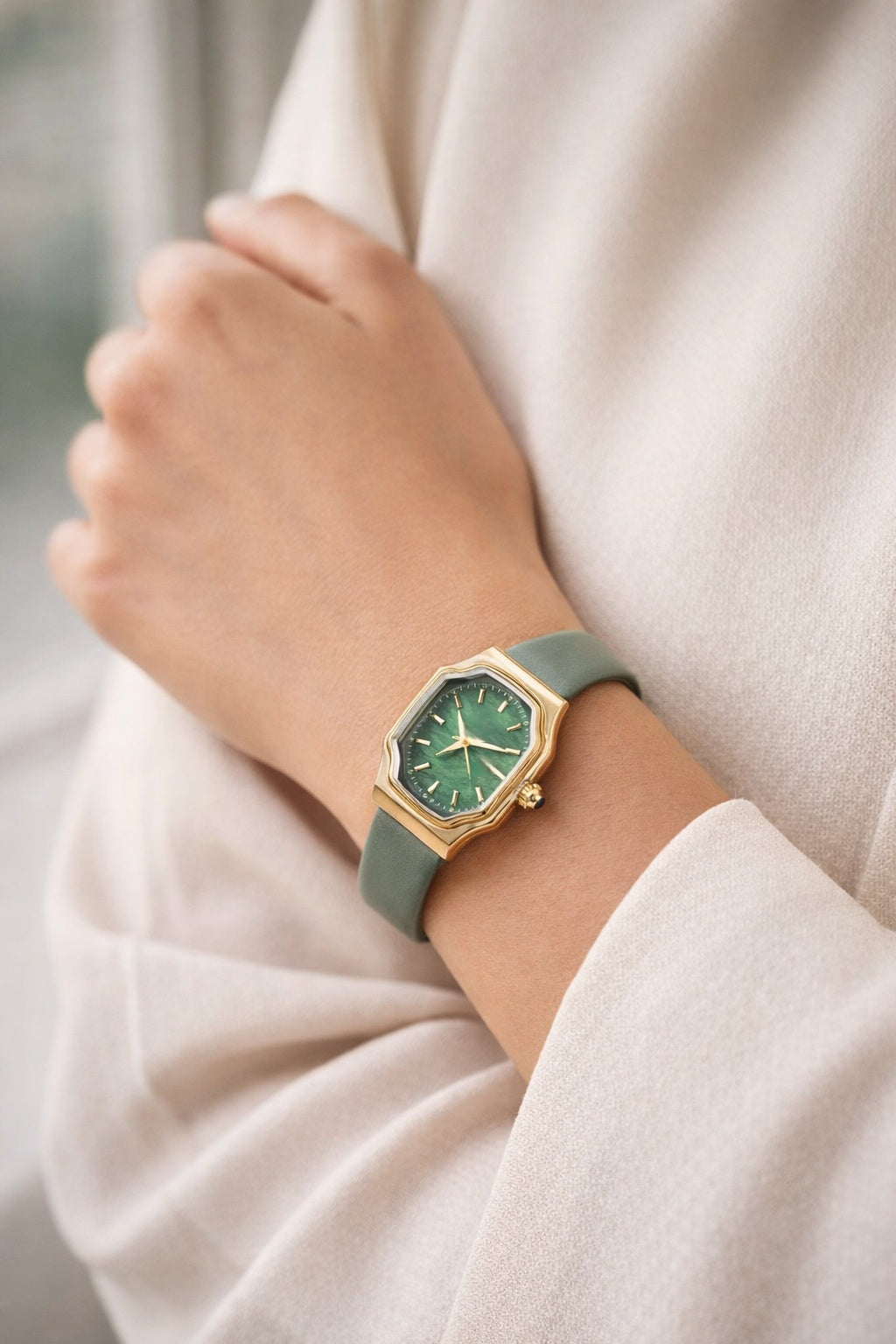 IEKE Green Aura Dial Watch