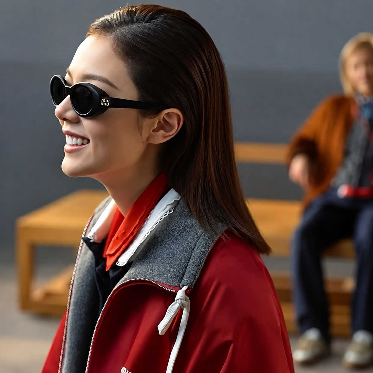 Noir Orbit Oval Sunglasses