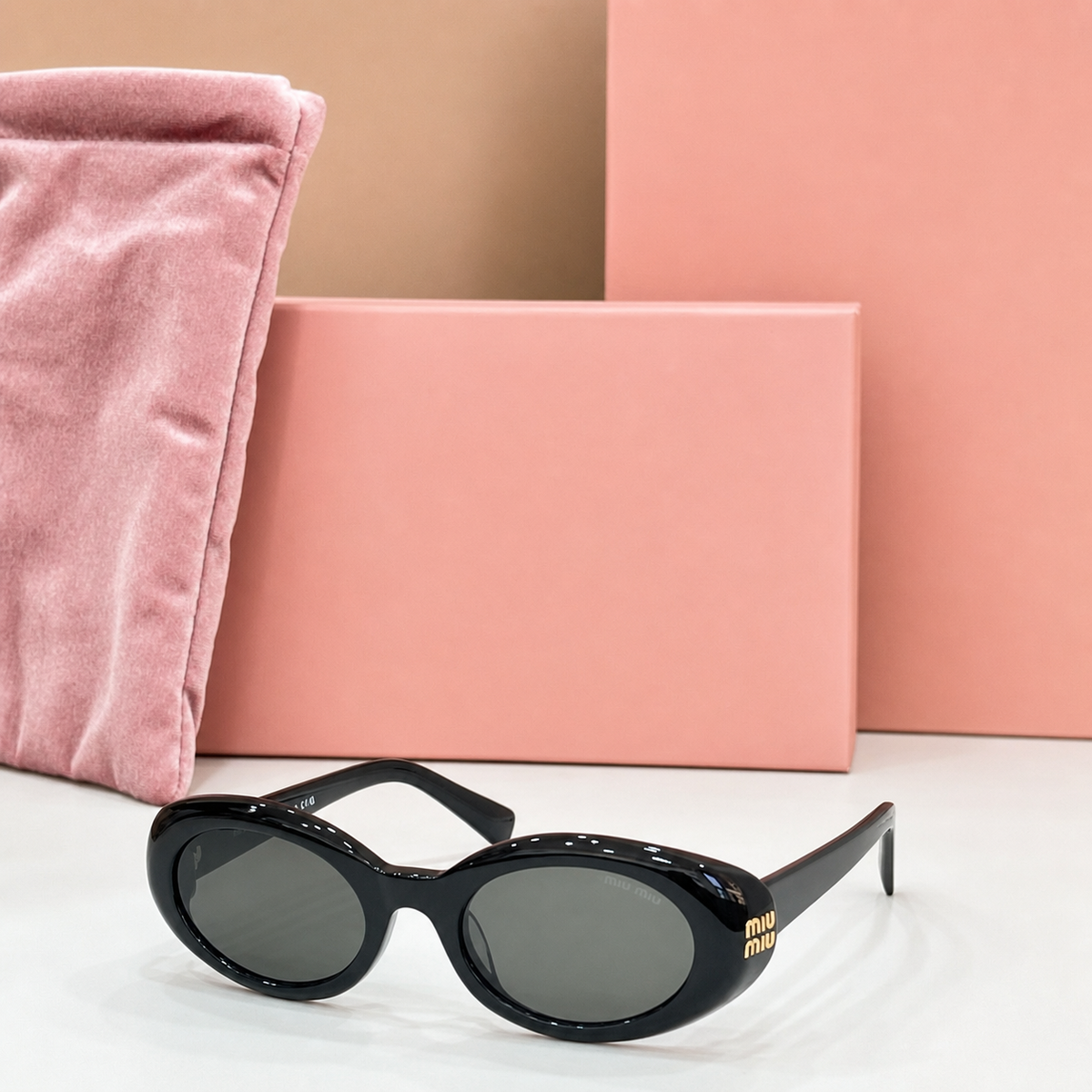 Noir Orbit Oval Sunglasses
