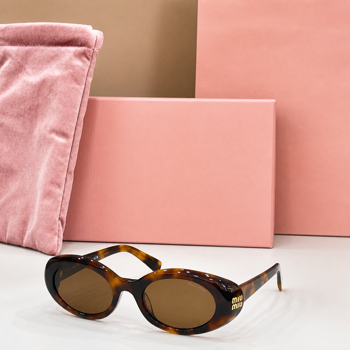 Noir Orbit Oval Sunglasses