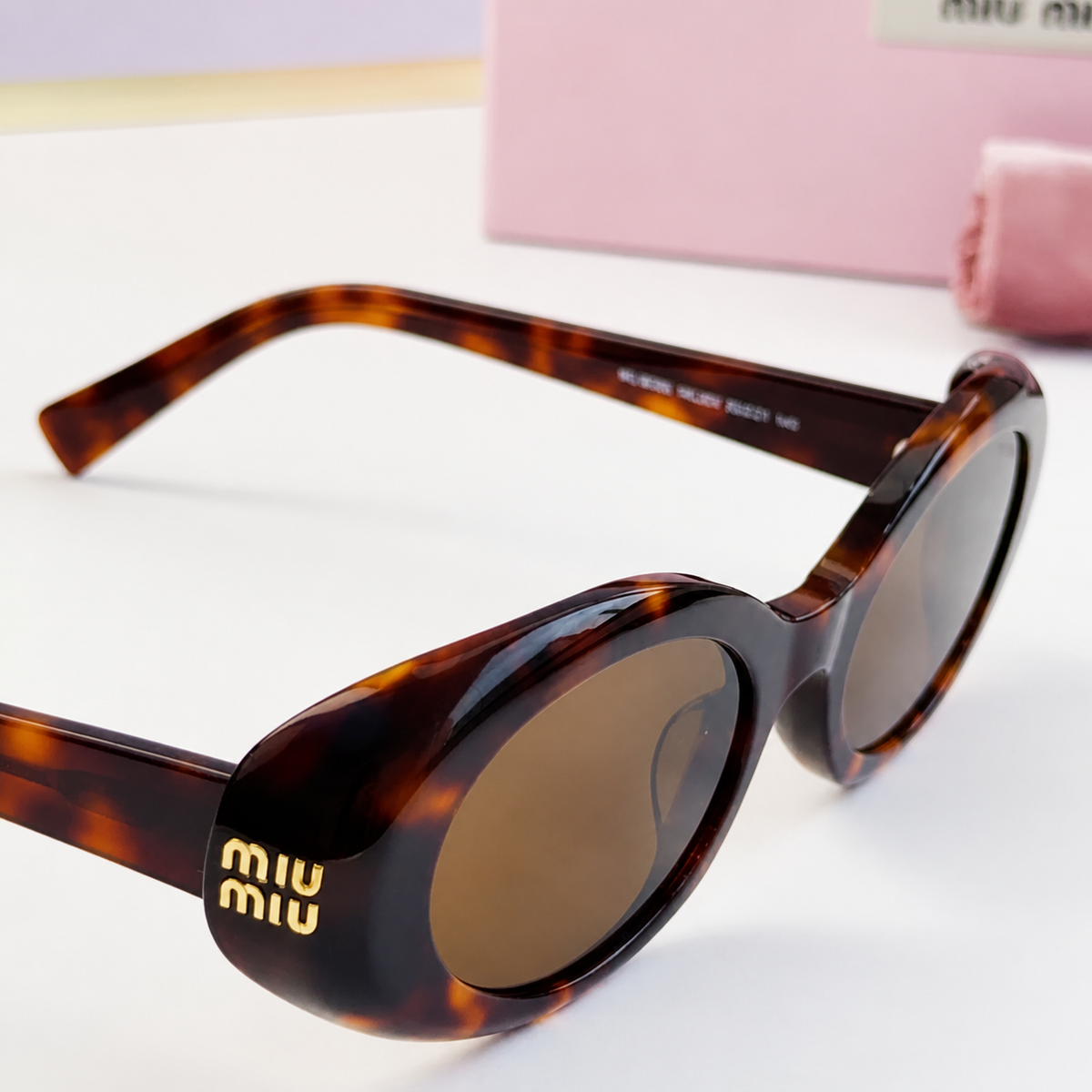 Noir Orbit Oval Sunglasses