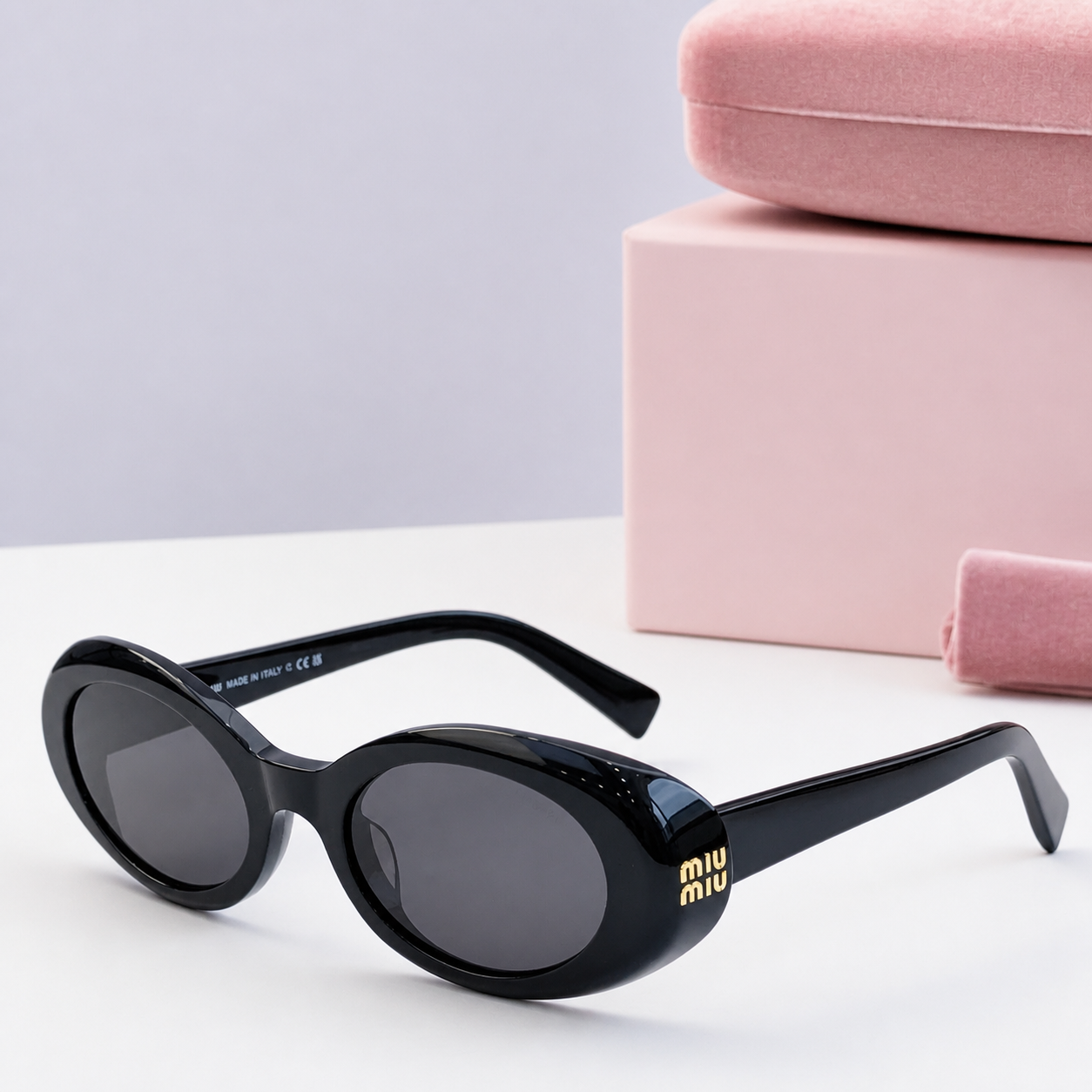 Noir Orbit Oval Sunglasses