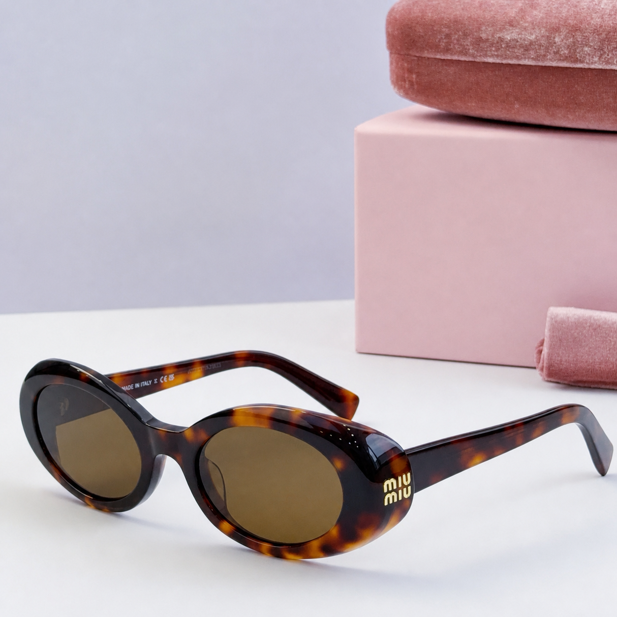 Noir Orbit Oval Sunglasses