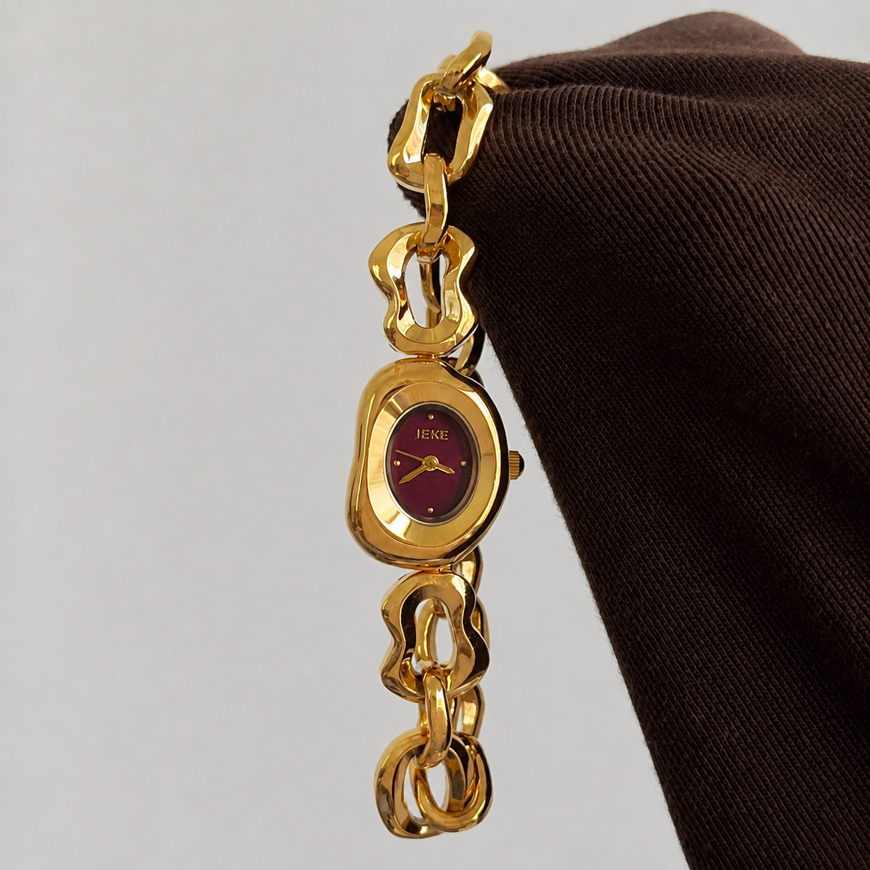 The Sculpted Link Watch